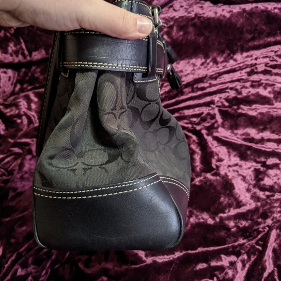 Coach black belted large bag - Picture 2 of 7